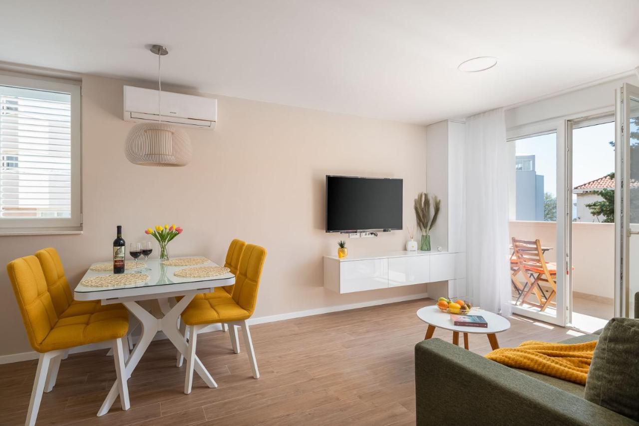 New & Modern Apartment Aa Split Bagian luar foto