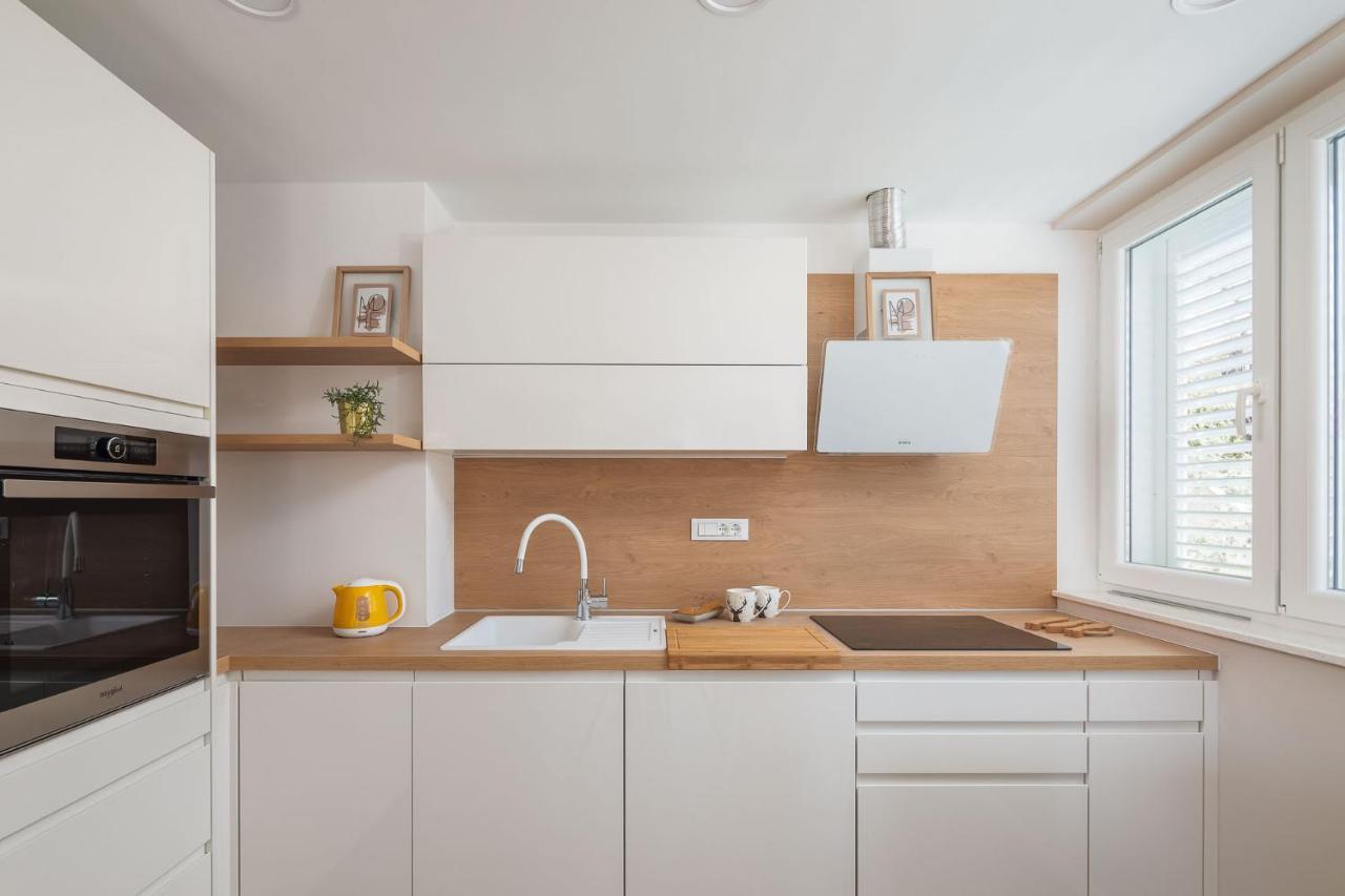 New & Modern Apartment Aa Split Bagian luar foto