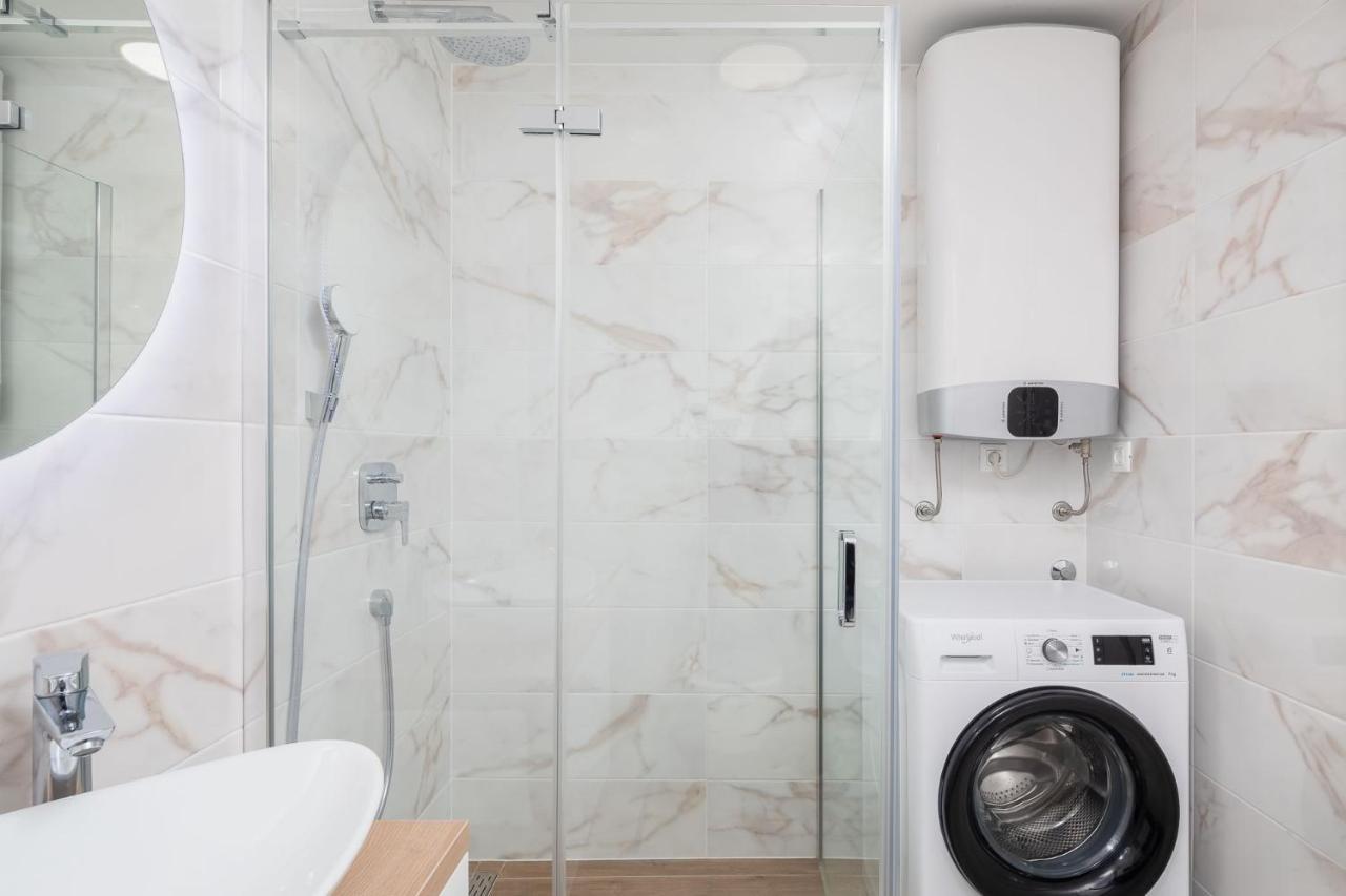 New & Modern Apartment Aa Split Bagian luar foto