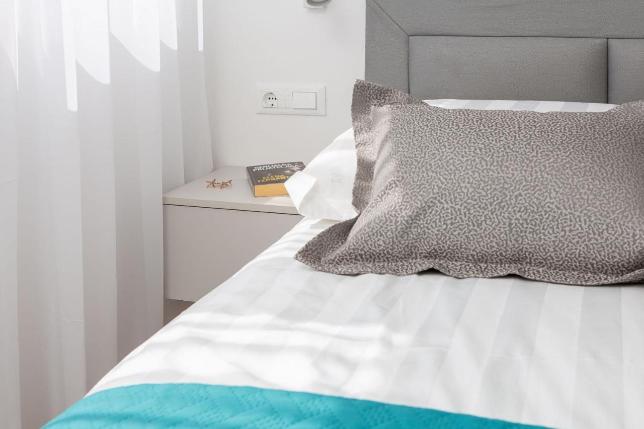 New & Modern Apartment Aa Split Bagian luar foto